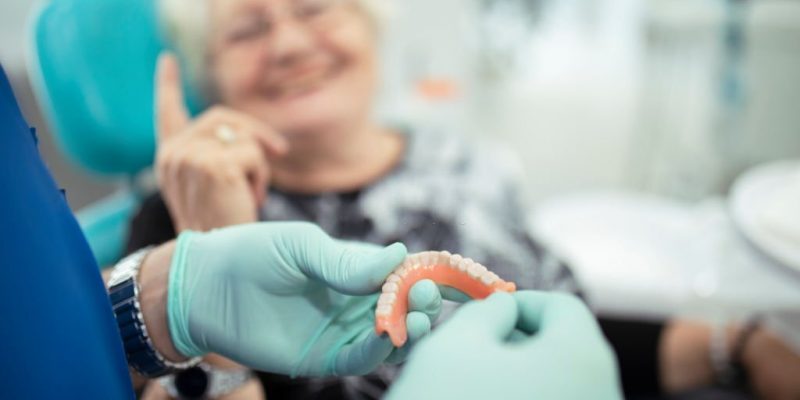 The Pros & Cons Of Dental Dentures